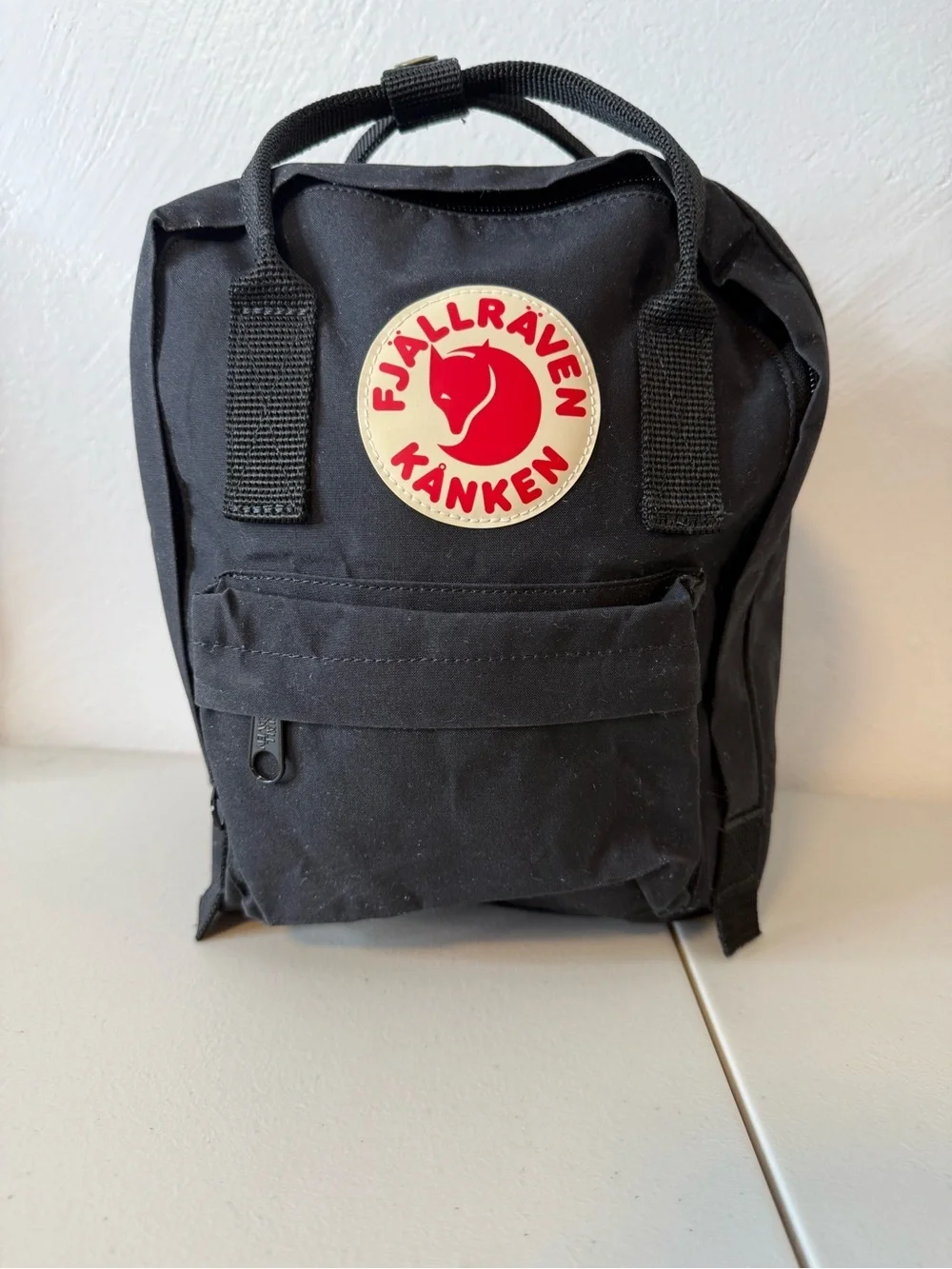 Fjällräven Kånken Mini Backpack Black Classic Travel School Bag